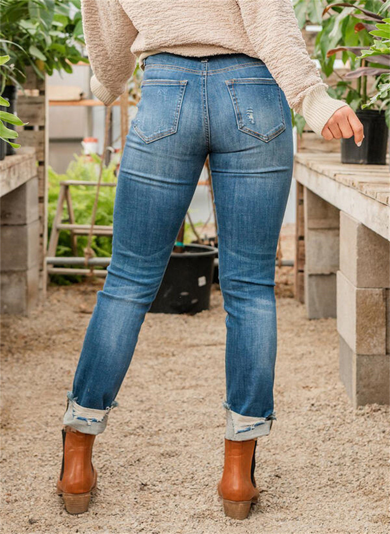 Slim Fit And Torn Blue Jeans For Women - Image 3