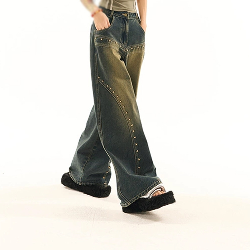 Washed-out Vintage Blue Washed Low Waist Jeans For Women - Image 3