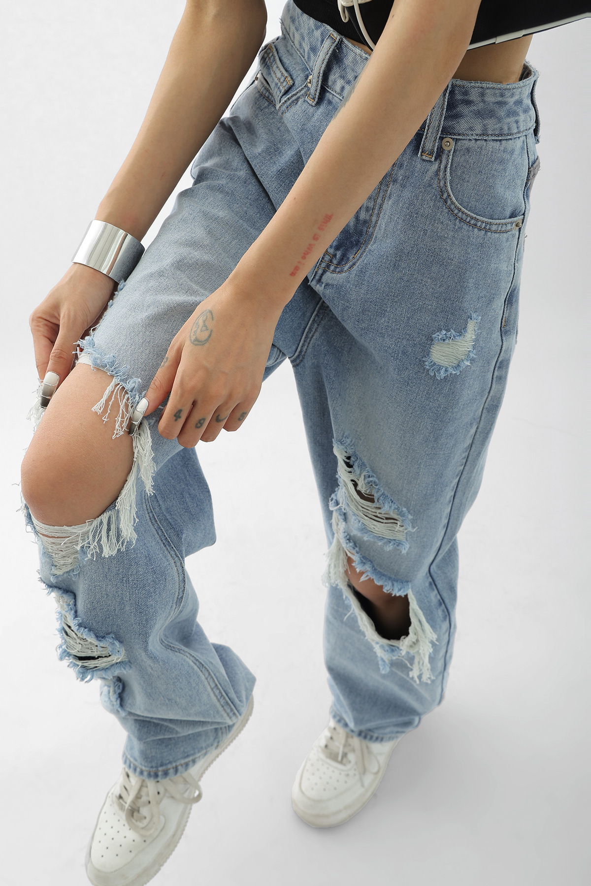 Light Blue Thin Ripped Jeans For Women - Image 8